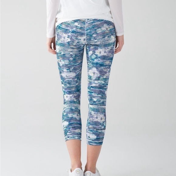 Lululemon Wunder Under Crop Hi-Rise Legging Blurry Belle Multi Blue Size 8 - Picture 11 of 12